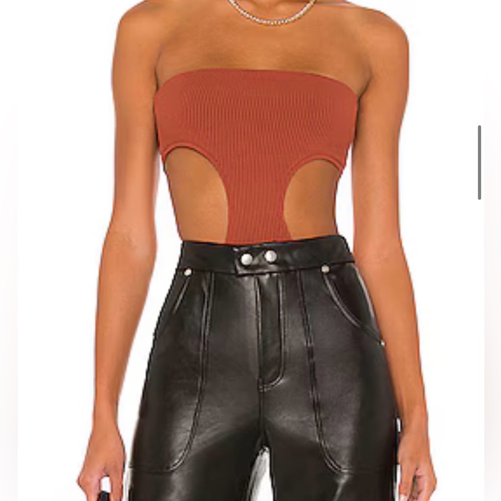 Super down Ribbed Strapless Cutout Crop Top Bodysuit in Rust